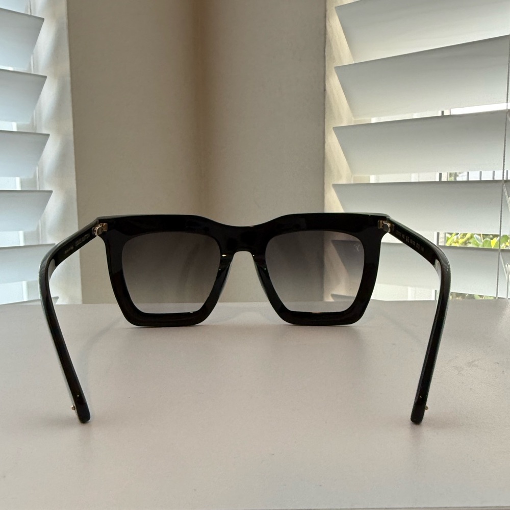 AUTHENTIC Louis Vuitton Black Sunglasses - Picture 7 of 10